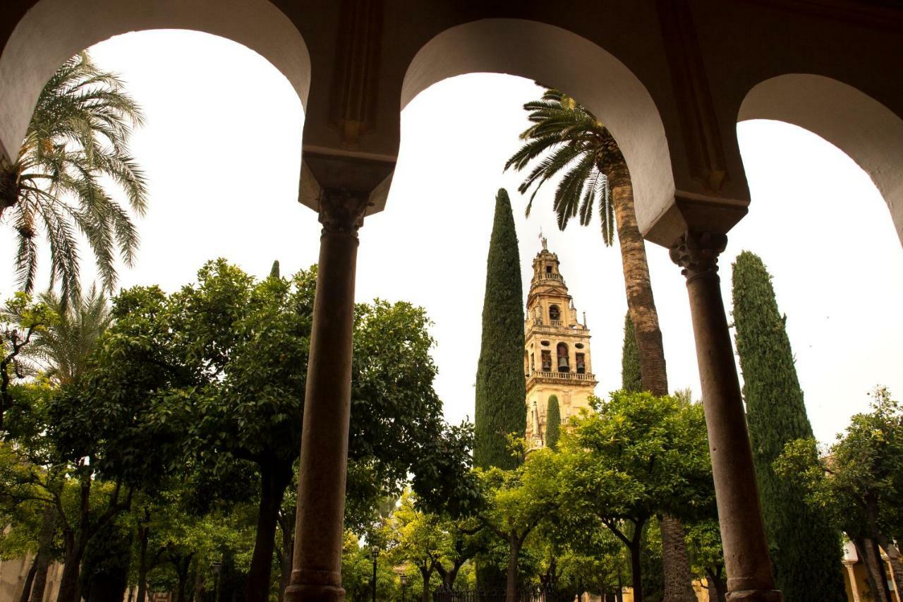 Puerta A La Mezquita Córdoba Exterior foto